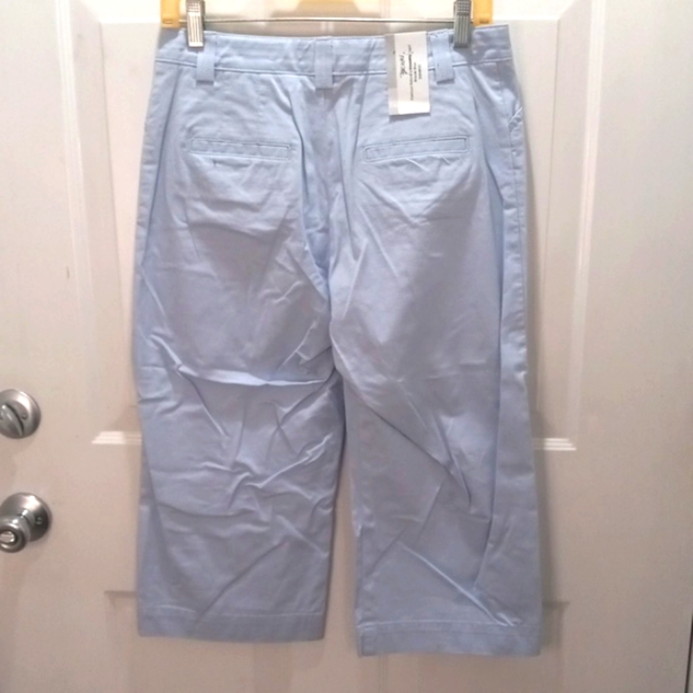 Lee Naturally Slimming Light Blue Capris Size 8 - Picture 7 of 7